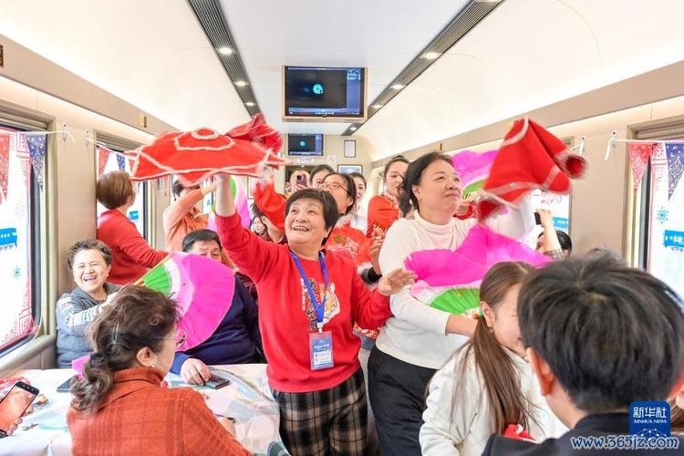 黑龙江首开冰雪环线旅游专列