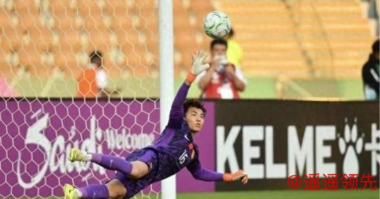 揭秘李昊心理战！对手罚点球前大喊：我知道你要往哪儿射