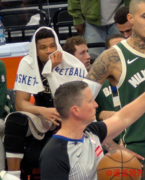 雄鹿近五战仅赢一场！字母哥19分14篮板惨败雷霆，提前下场引发交易传闻